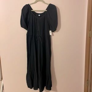 BNWT, Old Navy maxi dress. Size Medium.